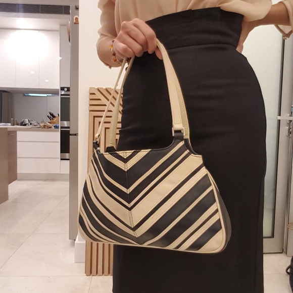 Enzo Angiolini Leather Handbag